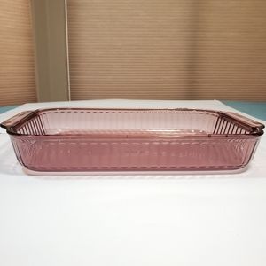 Vintage  Pyrex Cranberry 233-S Sculpted 3 Qt. Rectangular Ovenware Bakew…